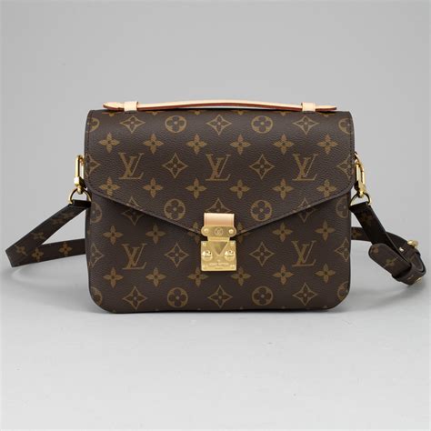 pochette denim louis vuitton|louis vuitton pochette métis monogram.